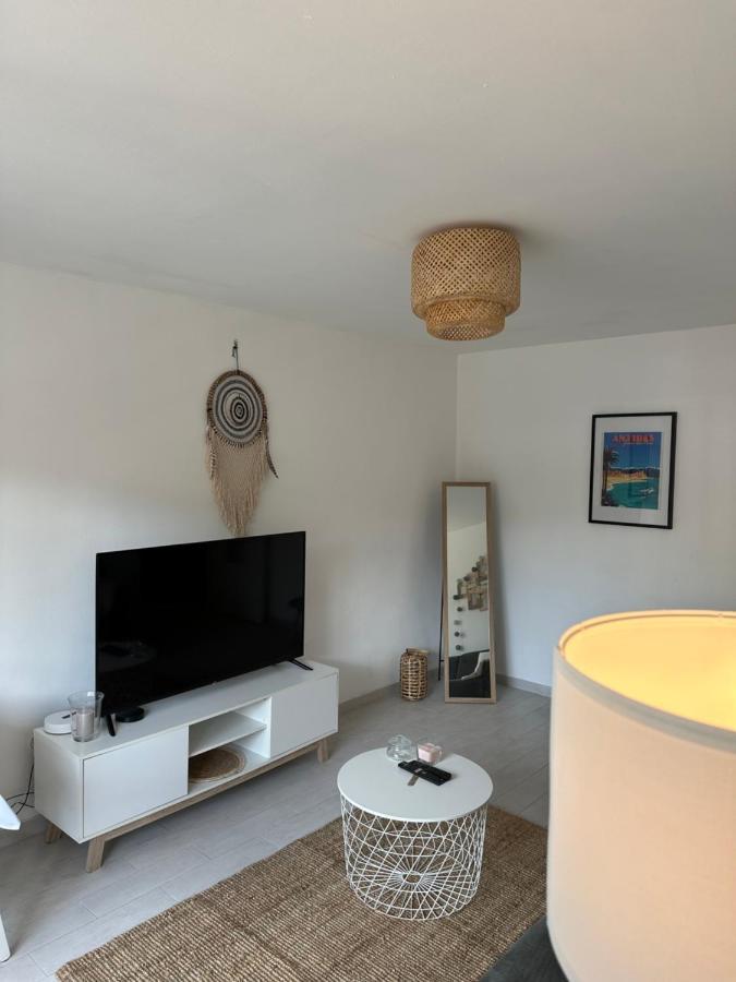 Spacieux Studio A Golfe Juan 2 Minutes Des Plages Vallauris Dış mekan fotoğraf